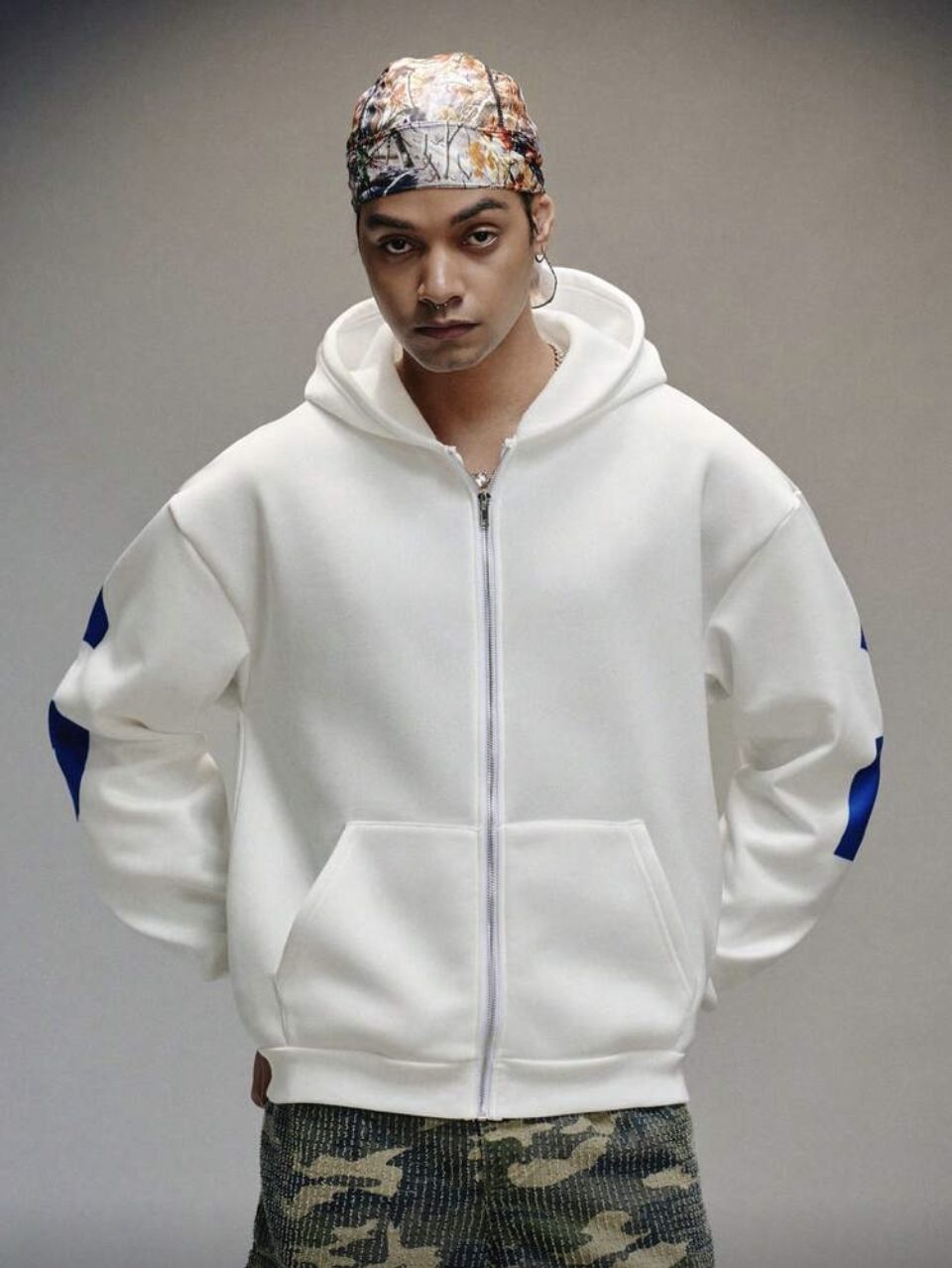 World Pursuit Of Visions Hoodie White